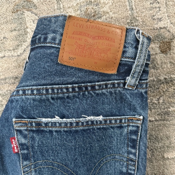 Levi’s 501 Women’s Jeans - Picture 3 of 6